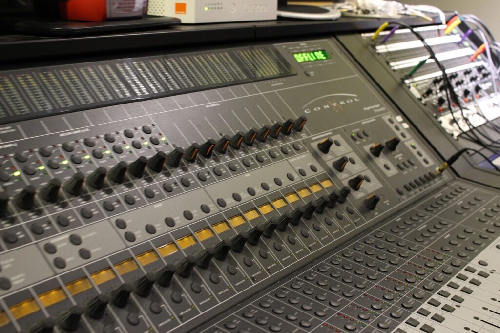 mixer, music, sampling, engraving room, rehearsal room, registration, recording room